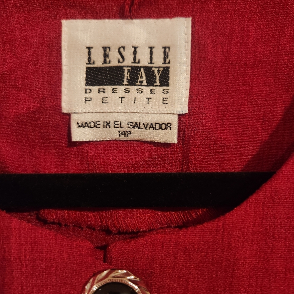Leslie Fay Red Blazer with Button Detail - Picture 2 of 3